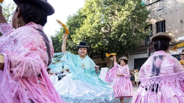 Rua de balls tradicionals. De Bolívia a Sant Cugat
