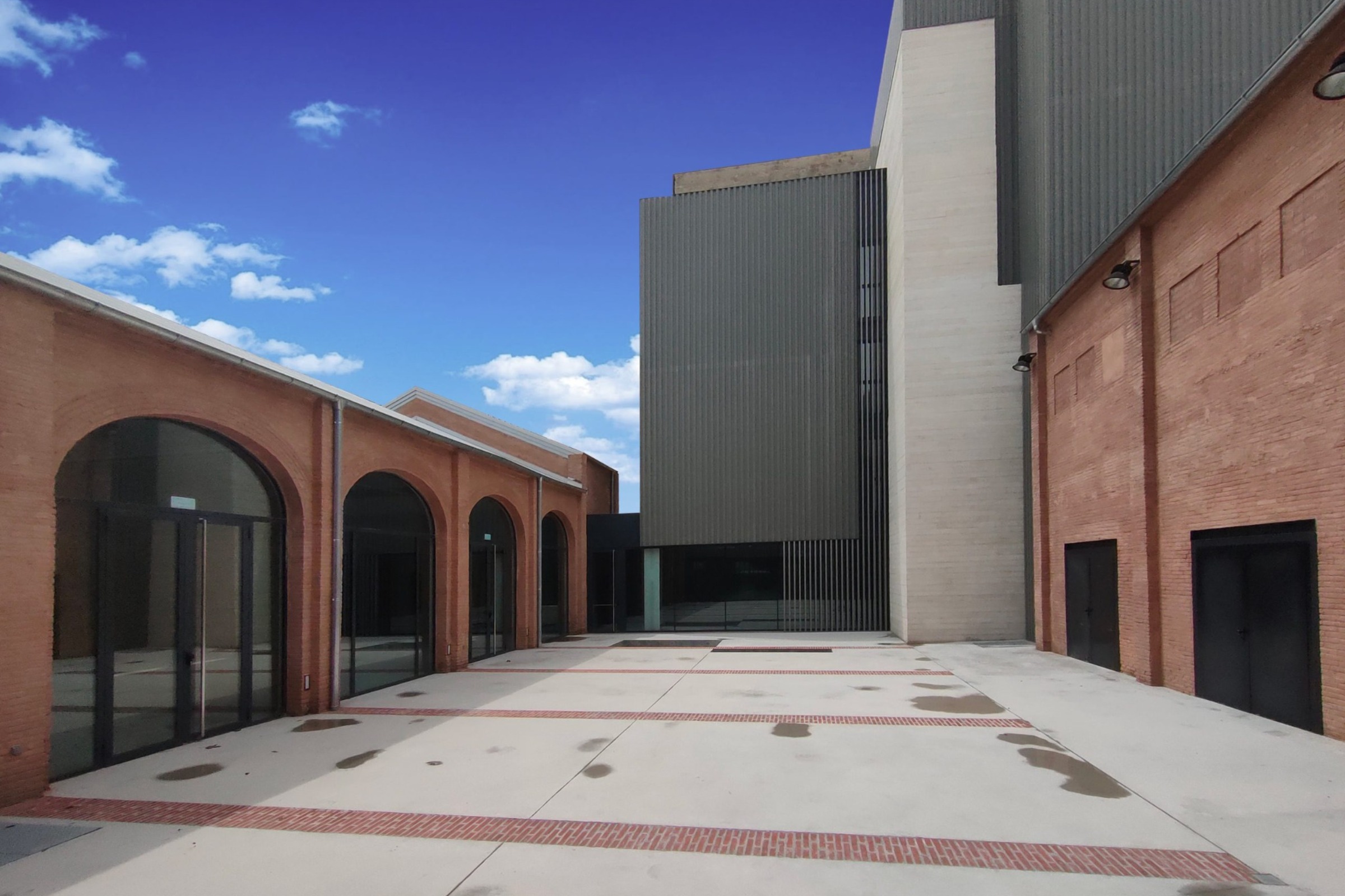 Espais exteriors