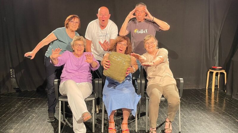 Teatre en gran: Descobreix la màgia del teatre en la millor etapa de la vida!